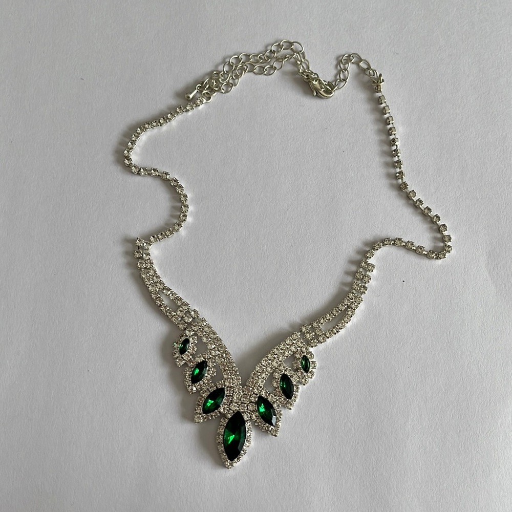 green gem necklace